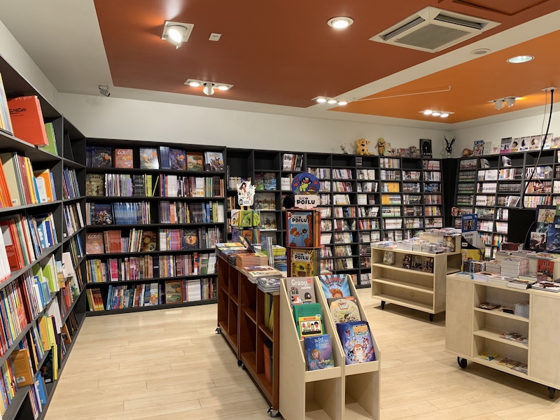 Agencement de la librairie La BD, Croix-Rousse, Lyon 4e — Atelier Thomas Maincent