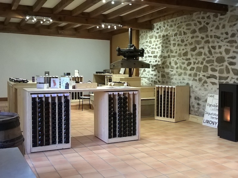 Agencement du caveau Vignobles sur cour, Limony — Atelier Thomas Maincent